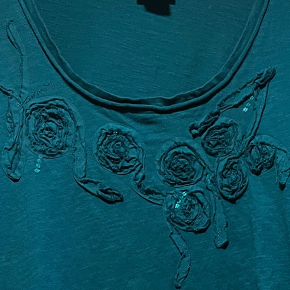 Bundle 2 maternity items, black stretch soft leggings + teal ruched rose top - Picture 4 of 7